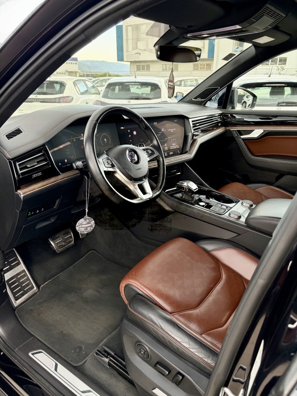 Volkswagen Touareg 3.0 TDI 4x4 R-LINE BLACK STYLE PANORAMA