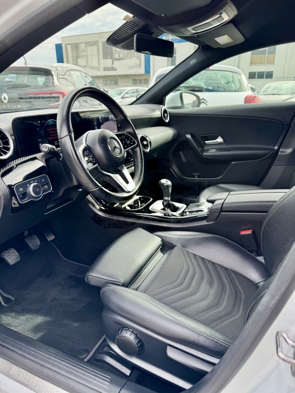 Mercedes-Benz A 180 2022 2.0 D BUSINESS LED
