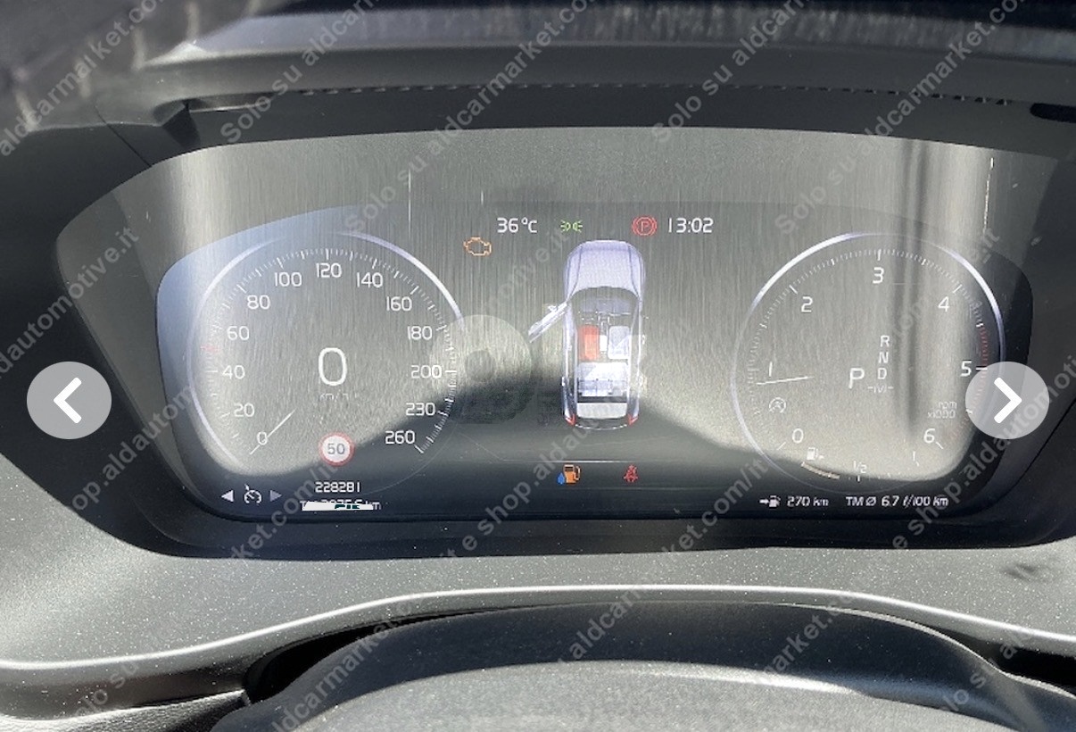 Volvo XC 40 2019 2.0 D4 AWD 4x4 MOMENTUM SPORT