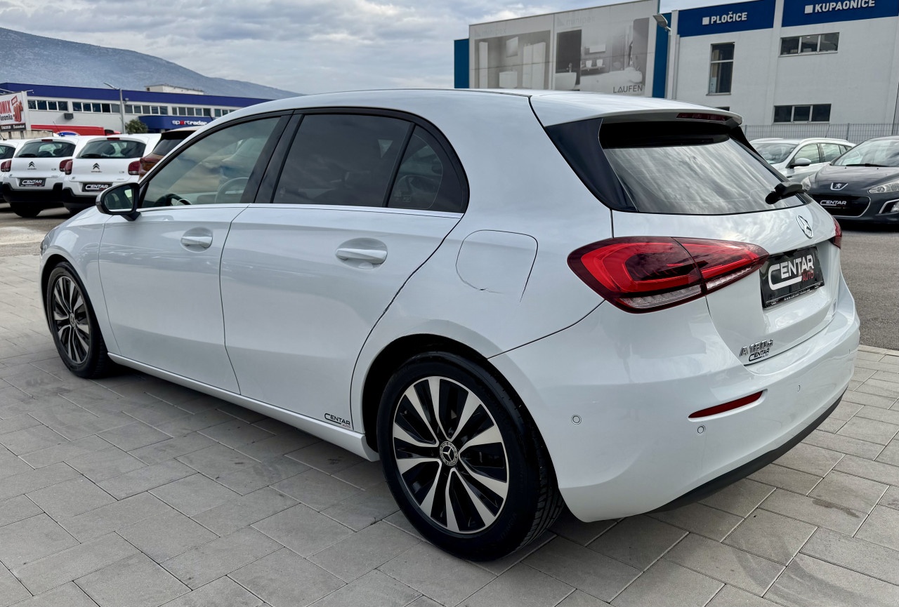 Mercedes-Benz A 180 2022 2.0 D BUSINESS LED