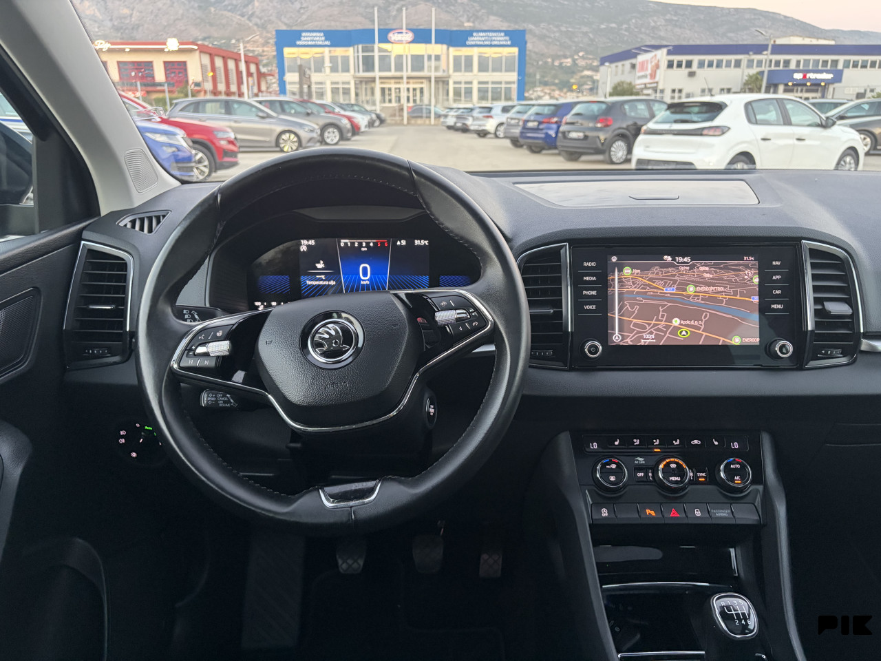 Škoda Karoq 2023 2.0 TDI EXECUTIVE VIRTUAL PANO