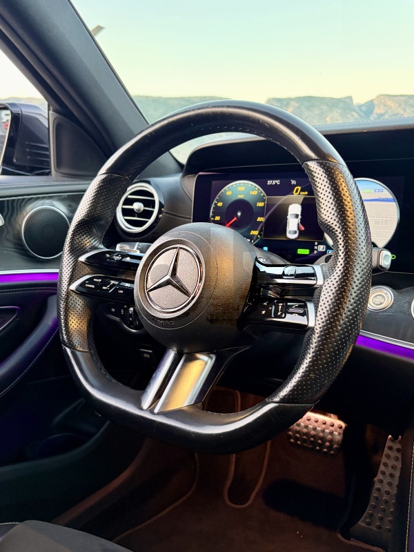 Mercedes-Benz E 220 2022 2.0 D AMG LINE BLIND SPOT AMBIENT