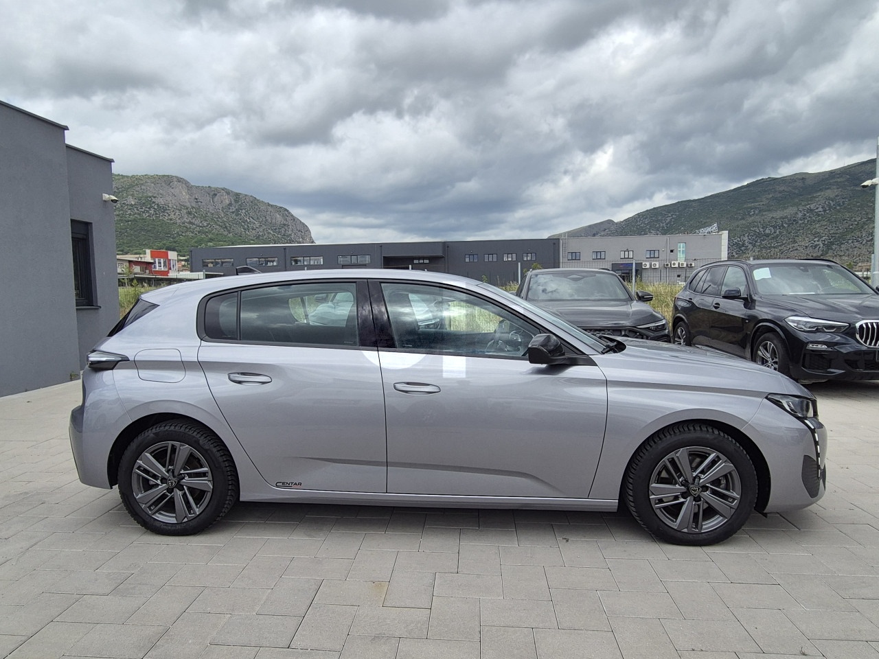 Peugeot 308 2022 1.5 BlueHDI 130ks NOVI MODEL