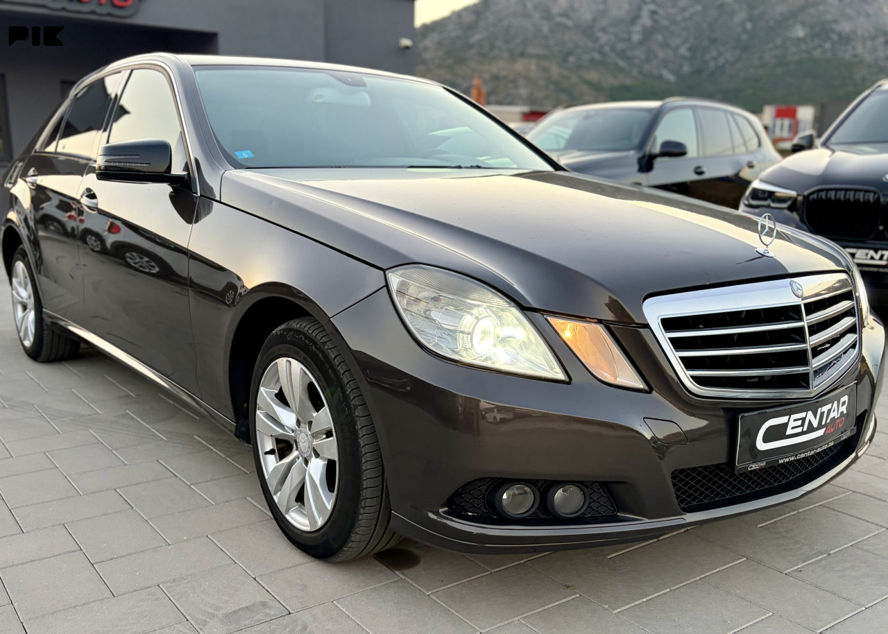 Mercedes-Benz E 200 2.2 D 2010 AVANTGARDE