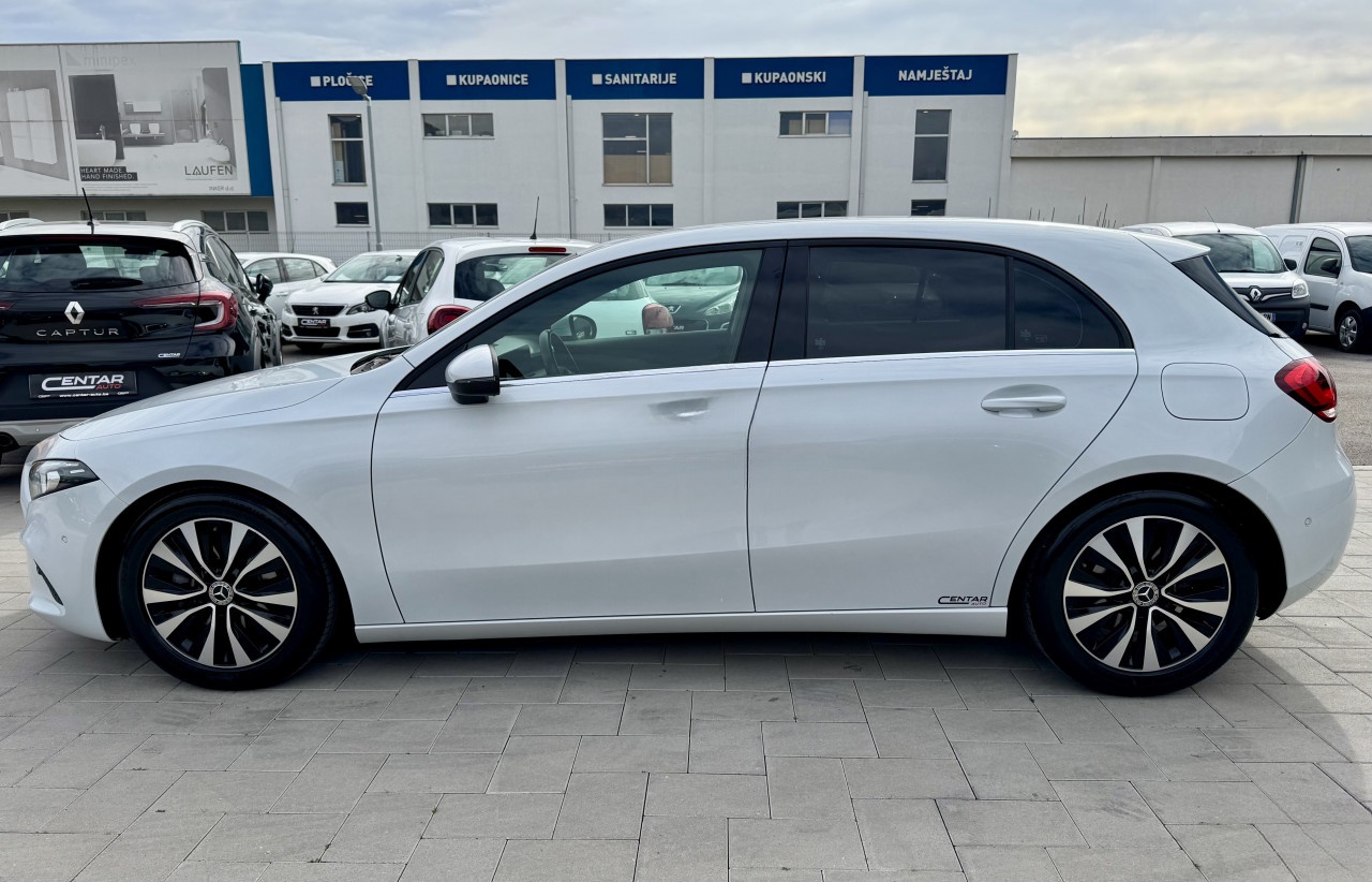 Mercedes-Benz A 180 2022 2.0 D BUSINESS LED