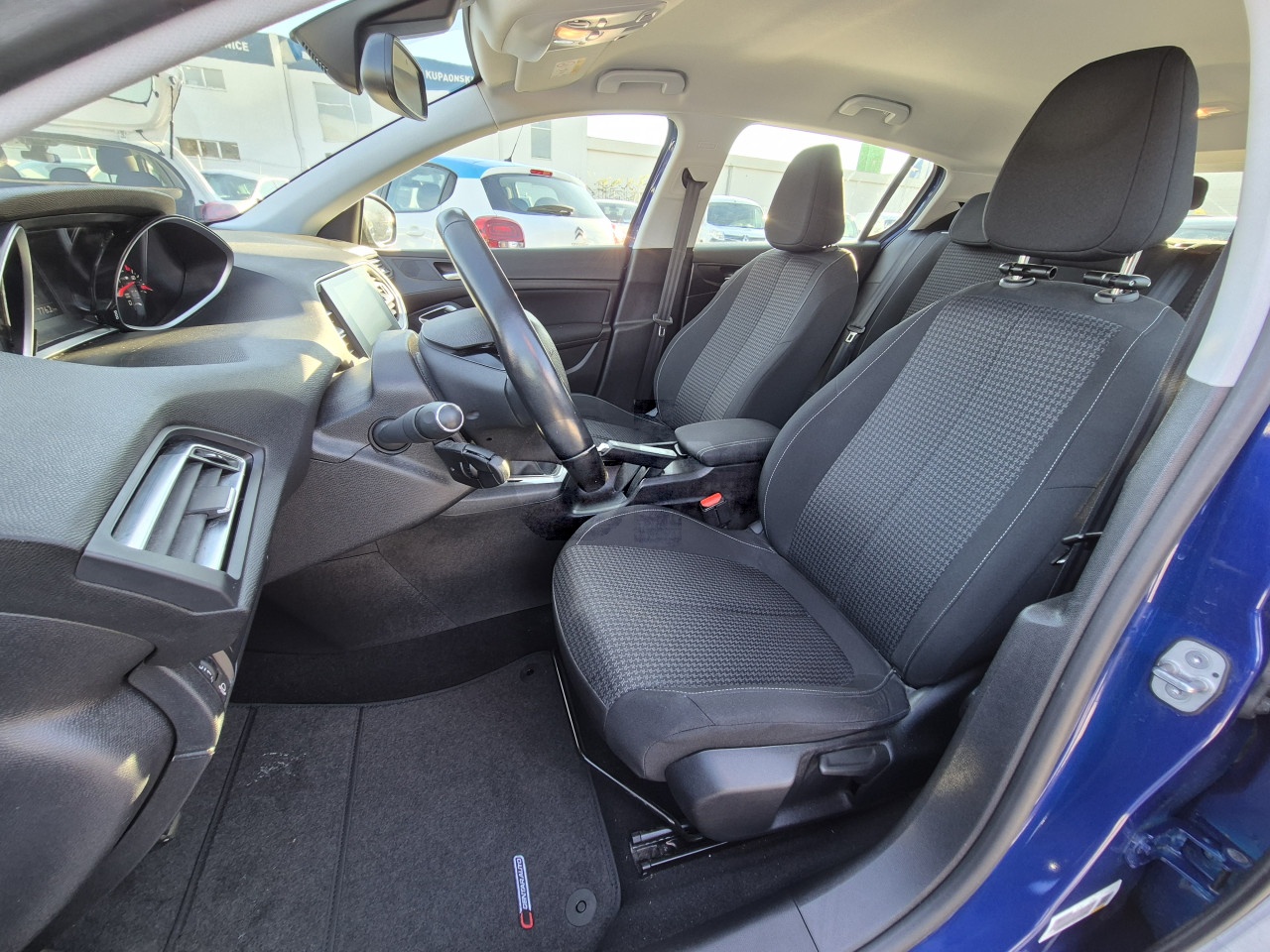 Peugeot 308 2019 1.5 BlueHDI LED