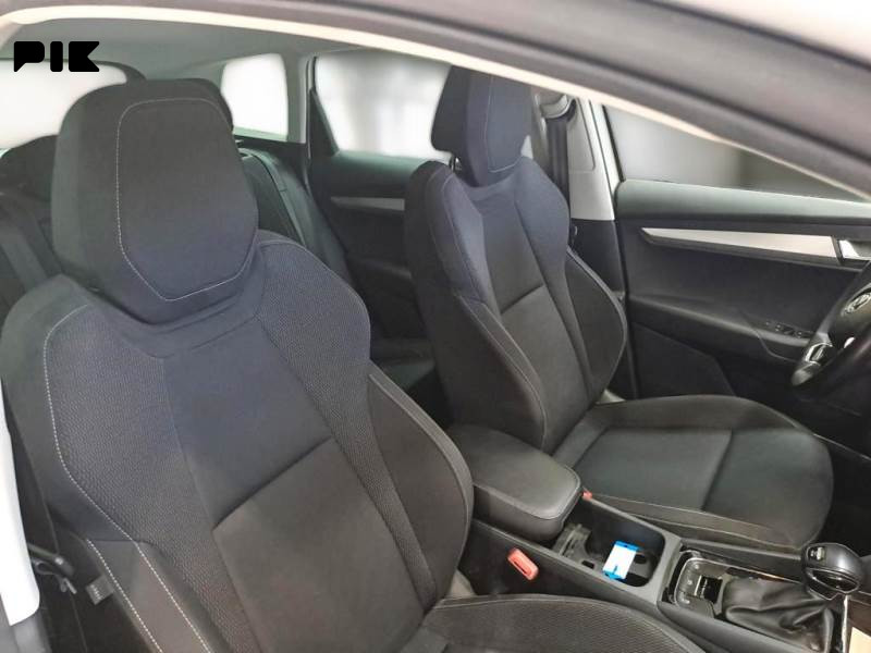Škoda Karoq 2022 2.0 TDI 4X4 DSG 150ks EXECUTIVE