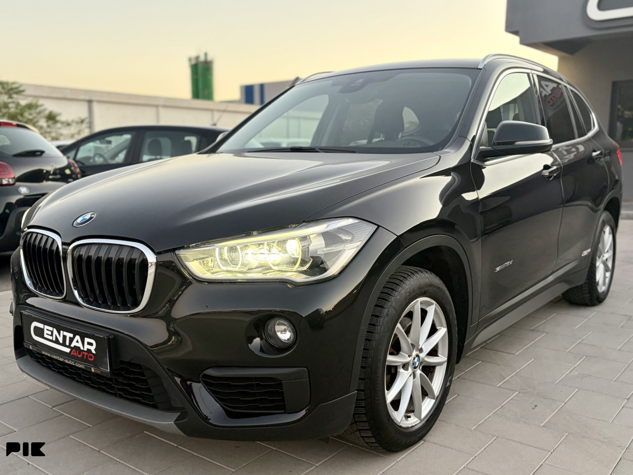 BMW X1 2017 2.0 18d BUSINESS LED