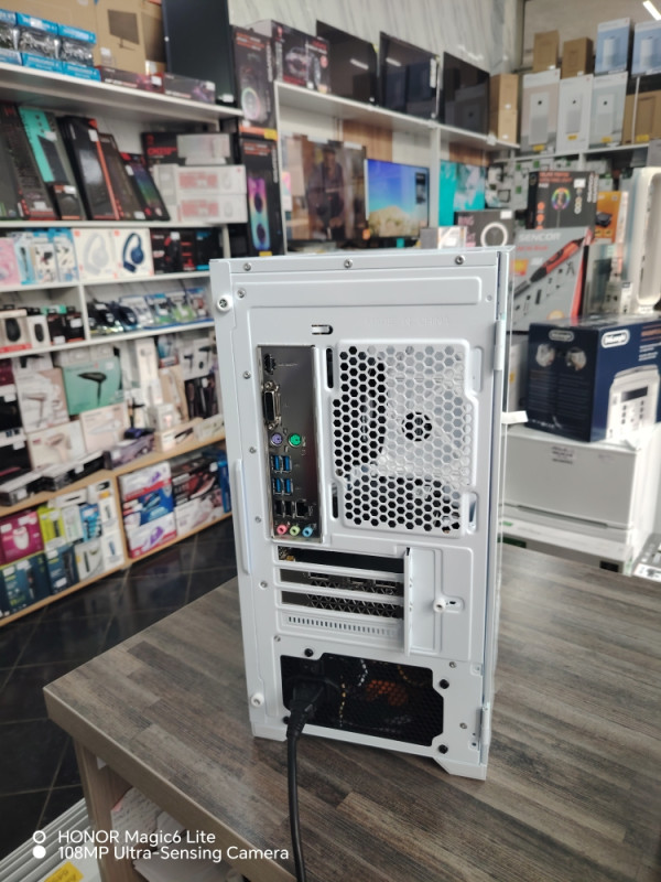 GEMING PC RAČUNAR RYZEN 5 5500 RX 580 16GB 500GB SSD