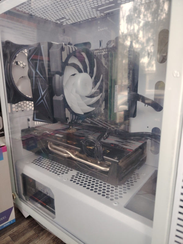 GAMING PC RAČUNAR RYZEN 5 5600X RAM 16GB SSD 1TB SAPPHIRE 5700 XT