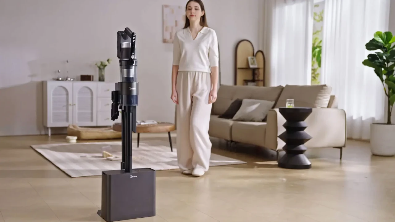 MIDEA USISIVAC STAPNI SA STANICOM P8 PLUS