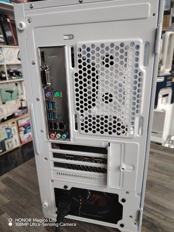 GEMING PC RAČUNAR RYZEN 5 5500 RX 580 16GB 500GB SSD