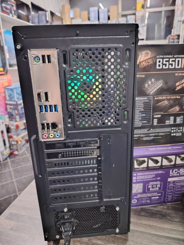 GAMING PC RAČUNAR RYZEN 5 5600X RAM 16GB SSD 1TB RTX 5060