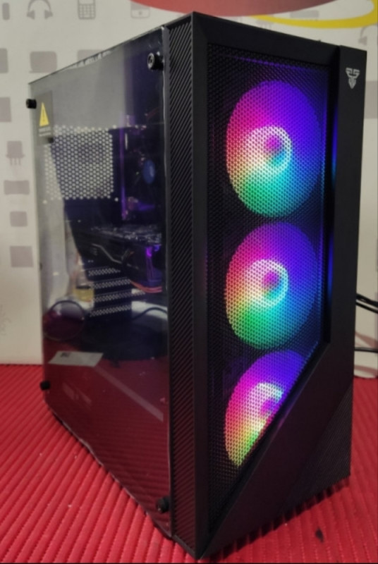 GAMING RACUNR PC i5 - 10400F 16GB 240SSD RX 570 8 GB