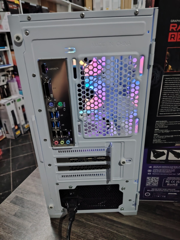 GAMING PC RAČUNAR Ryzen 5 5500 AMD SSD 1TB RAM 16GB RX580
